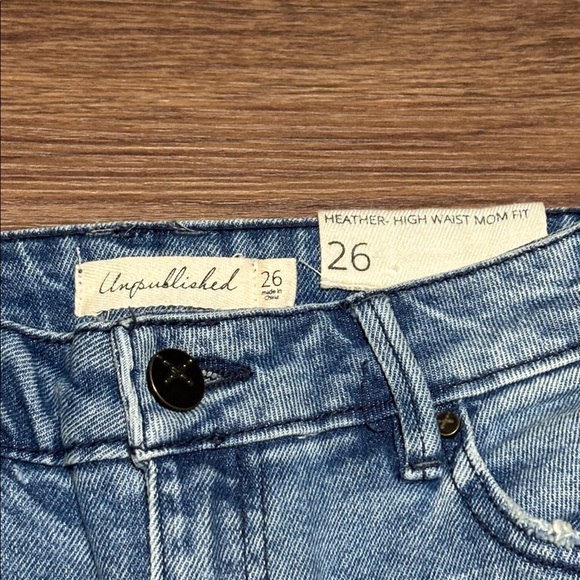 Unpublished Heather Two Tone High Waist Mom Jeans NWT Size 26 Light & Dark Denim - Picture 2 of 9